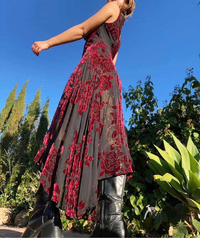 لباس مجلسی حریر گل برجسته