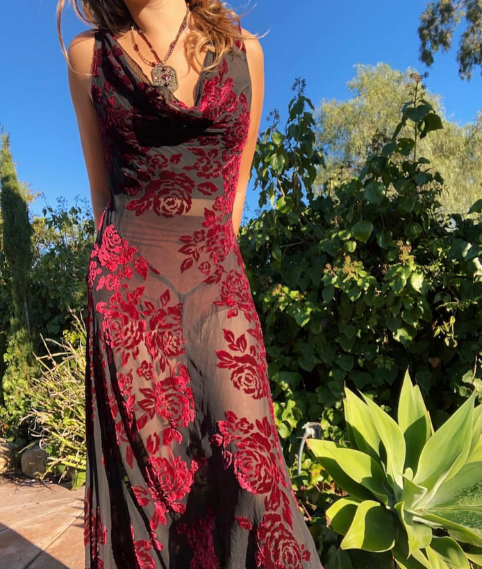 لباس مجلسی حریر گل برجسته