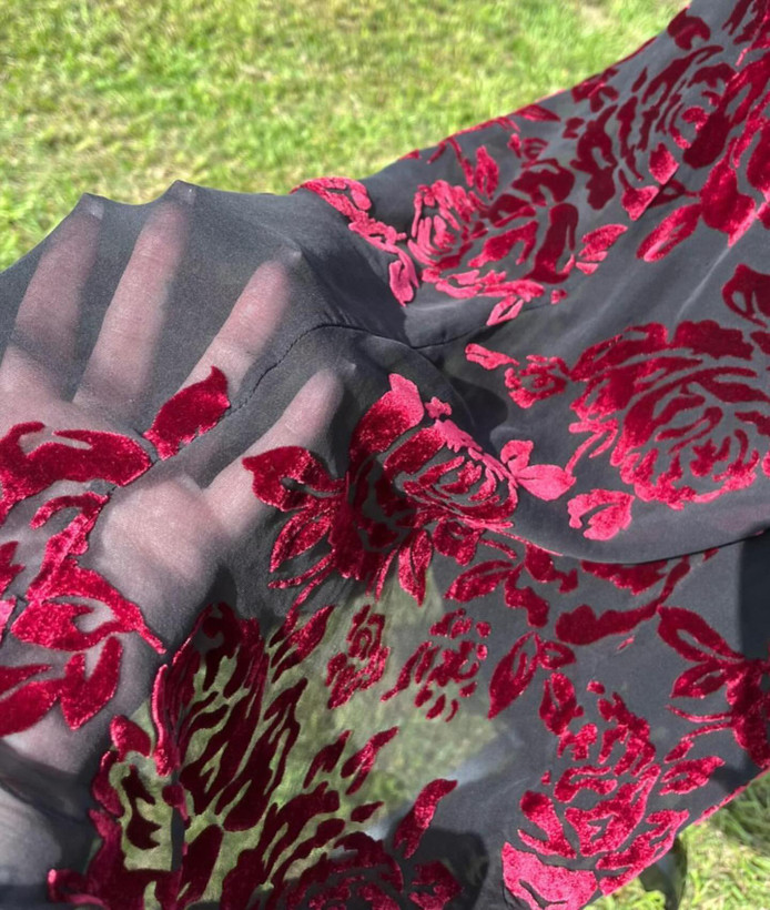 لباس مجلسی حریر گل برجسته