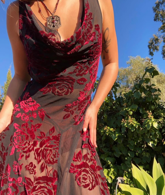 لباس مجلسی حریر گل برجسته