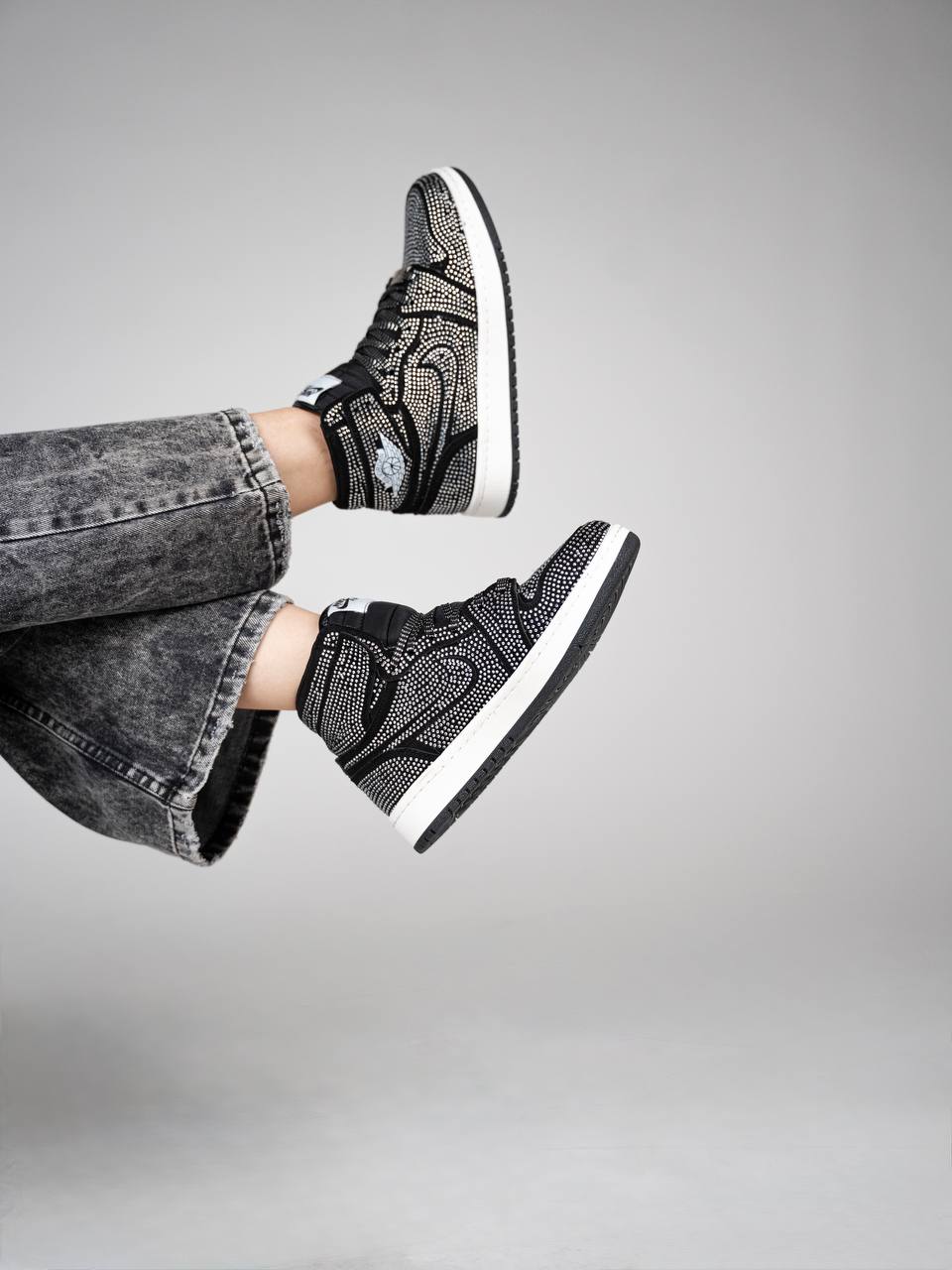 جردن وان نیم ساق نگینی